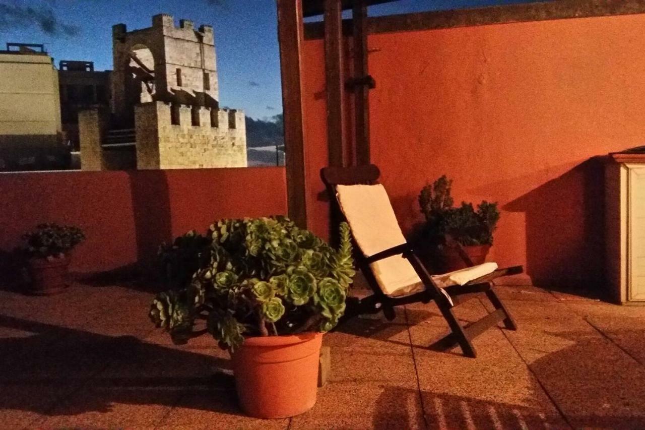 Attico In Centro Con Vista Della Torre - Cozy Penthouse Facing To The Tower Lejlighed Oristano Eksteriør billede