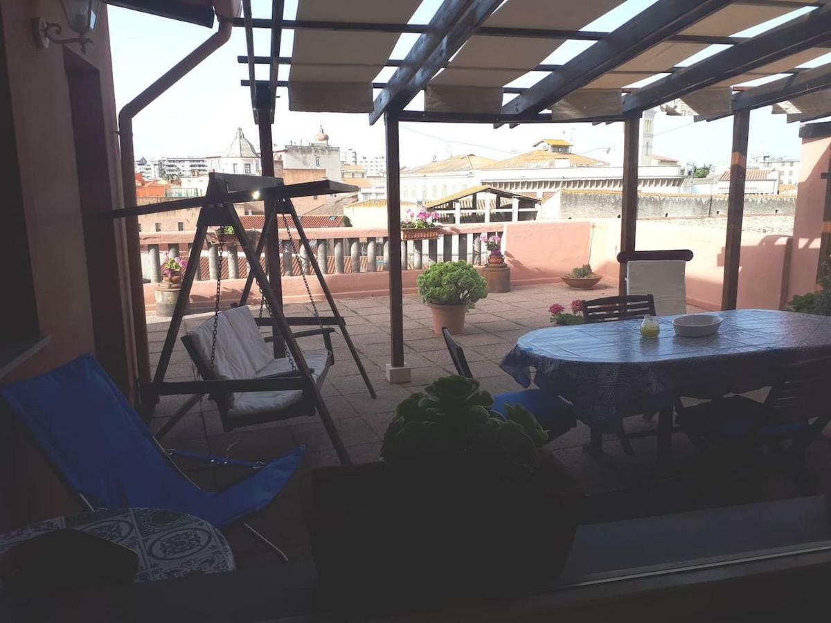 Attico In Centro Con Vista Della Torre - Cozy Penthouse Facing To The Tower Lejlighed Oristano Eksteriør billede